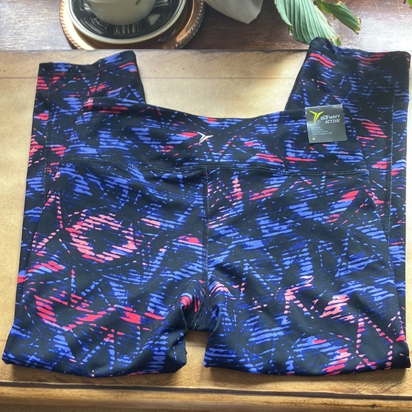🌟New Old Navy active legging - Picture 2 of 8